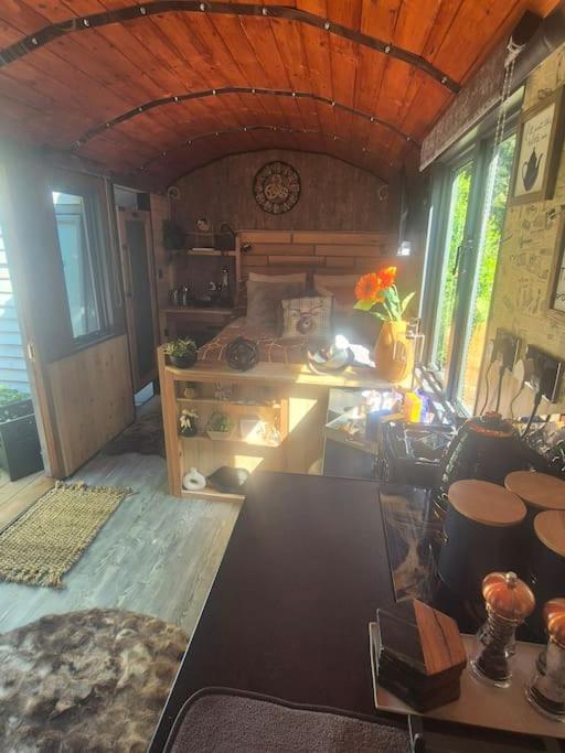 Spinney Retreats - 2 X Unique Shepherds Huts Dog Friendly Northampton Zewnętrze zdjęcie