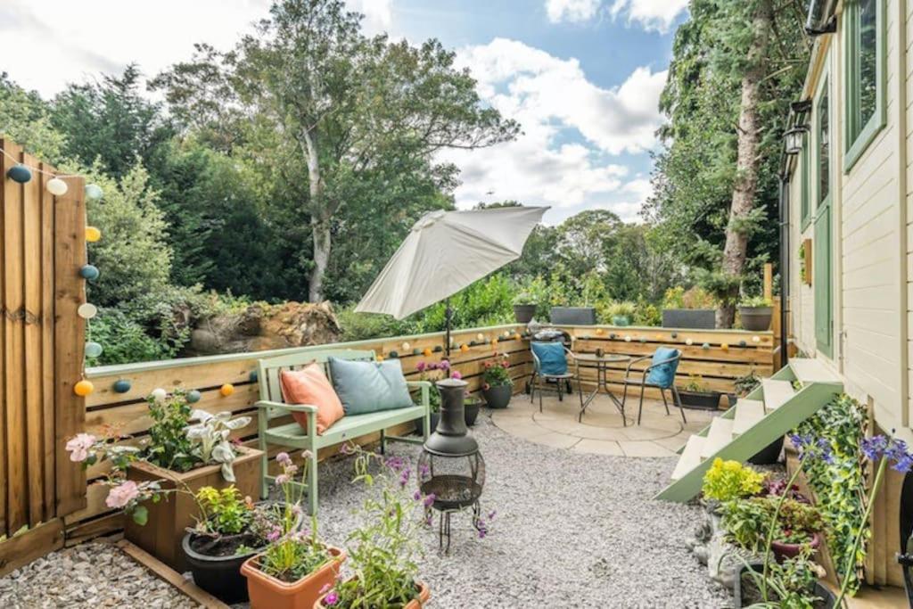 Spinney Retreats - 2 X Unique Shepherds Huts Dog Friendly Northampton Zewnętrze zdjęcie